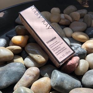 Mary Kay Beige 4 luminous foundation